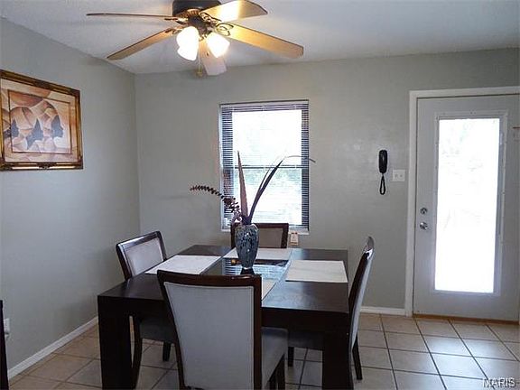 5th image of 2105 Chatelaine Dr