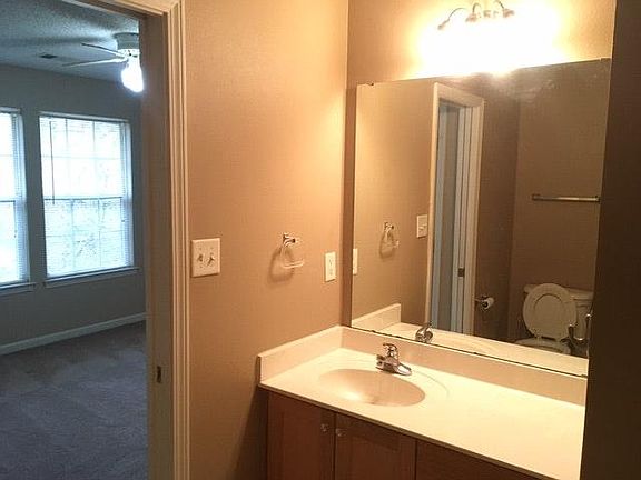 4th image of 207 Woodland APT 7