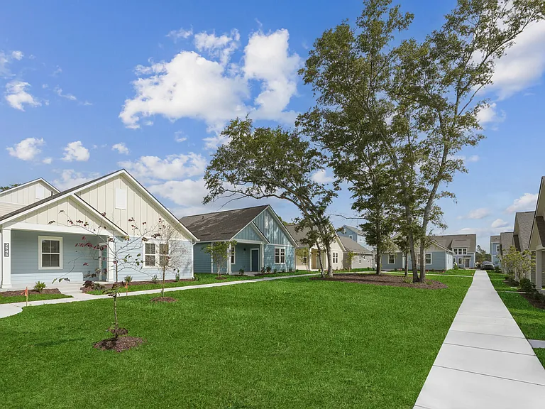 Hamlet Barclay West - Homes & Townhomes for Rent — Photo 24