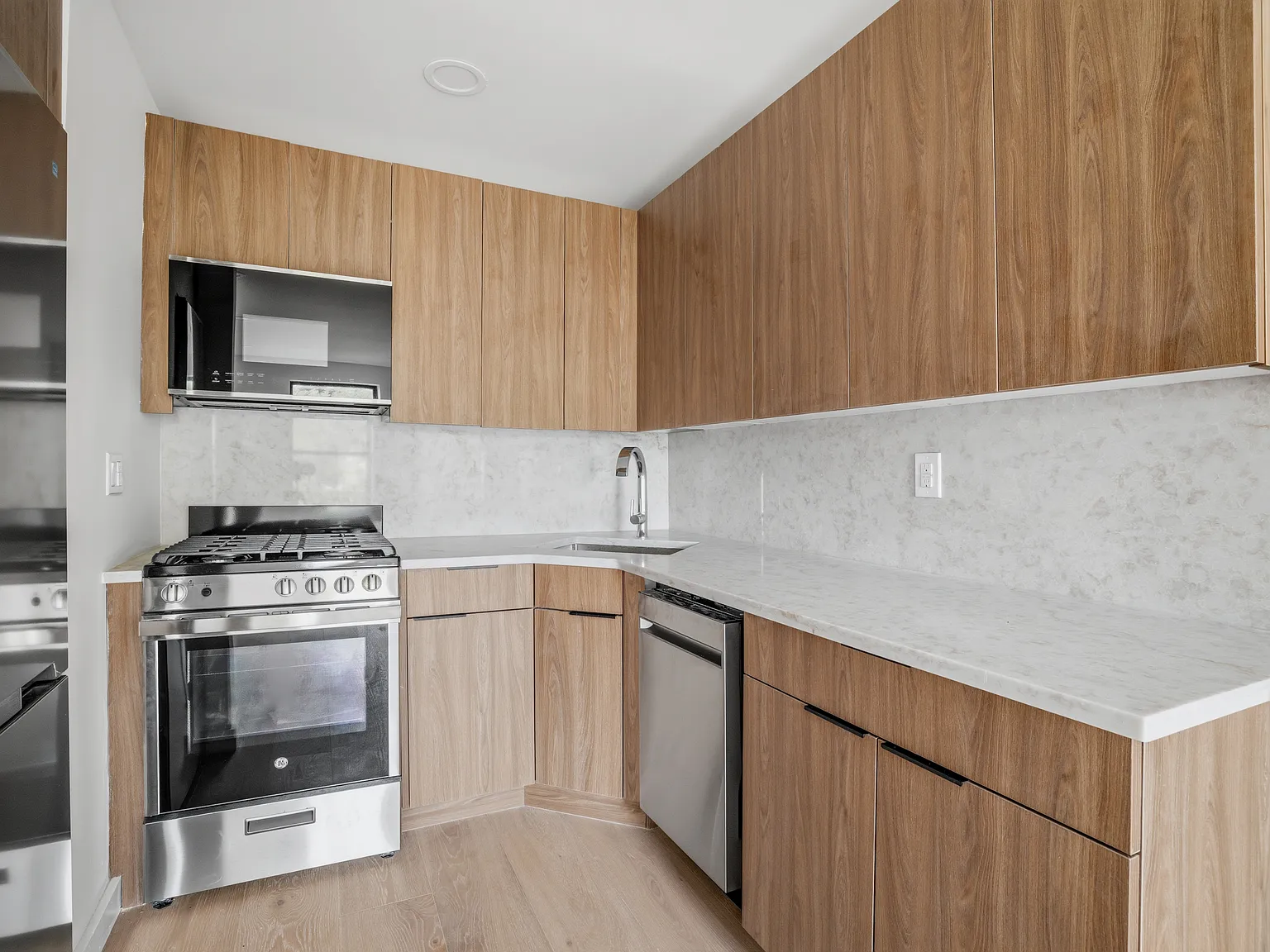274 East Tenth Street — Photo 3