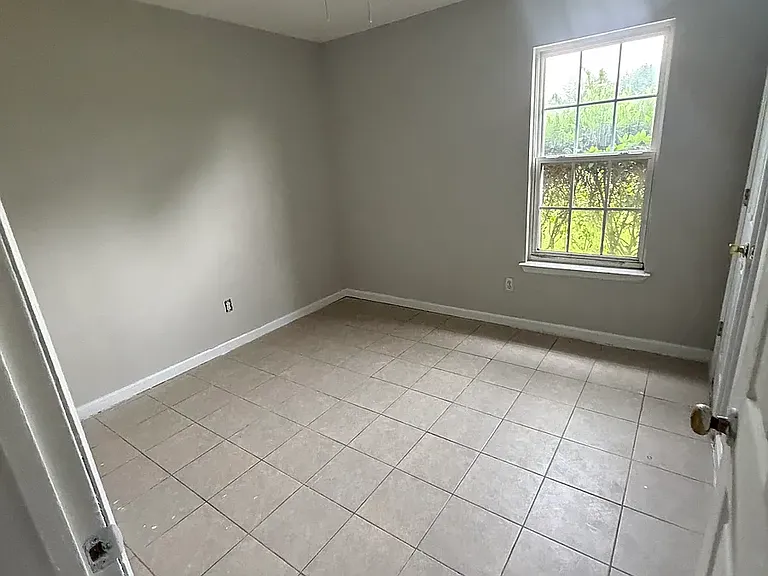 2208 Altman Way — Photo 10