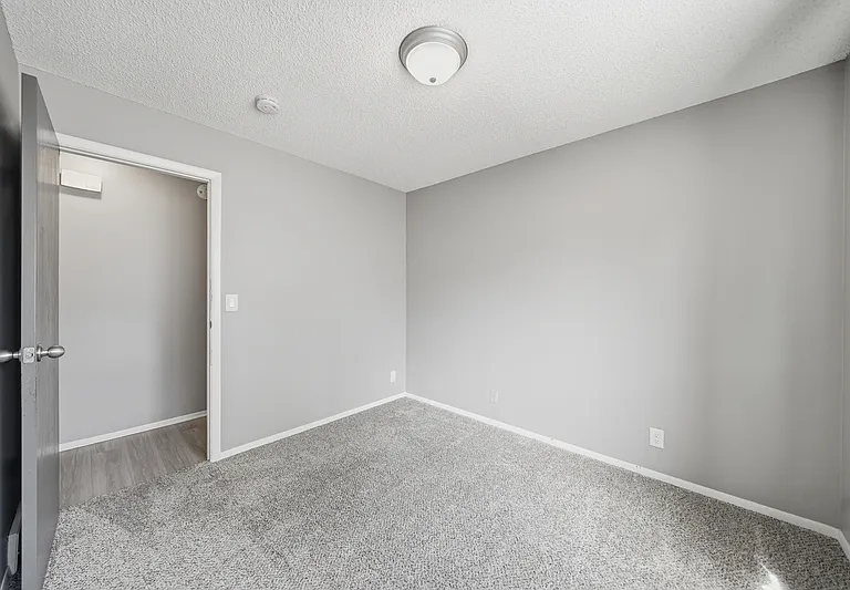 438 S 27th St #3 — Photo 8