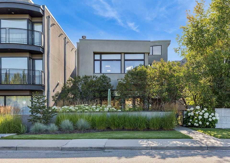 1st image of 3834 W 1a St SW