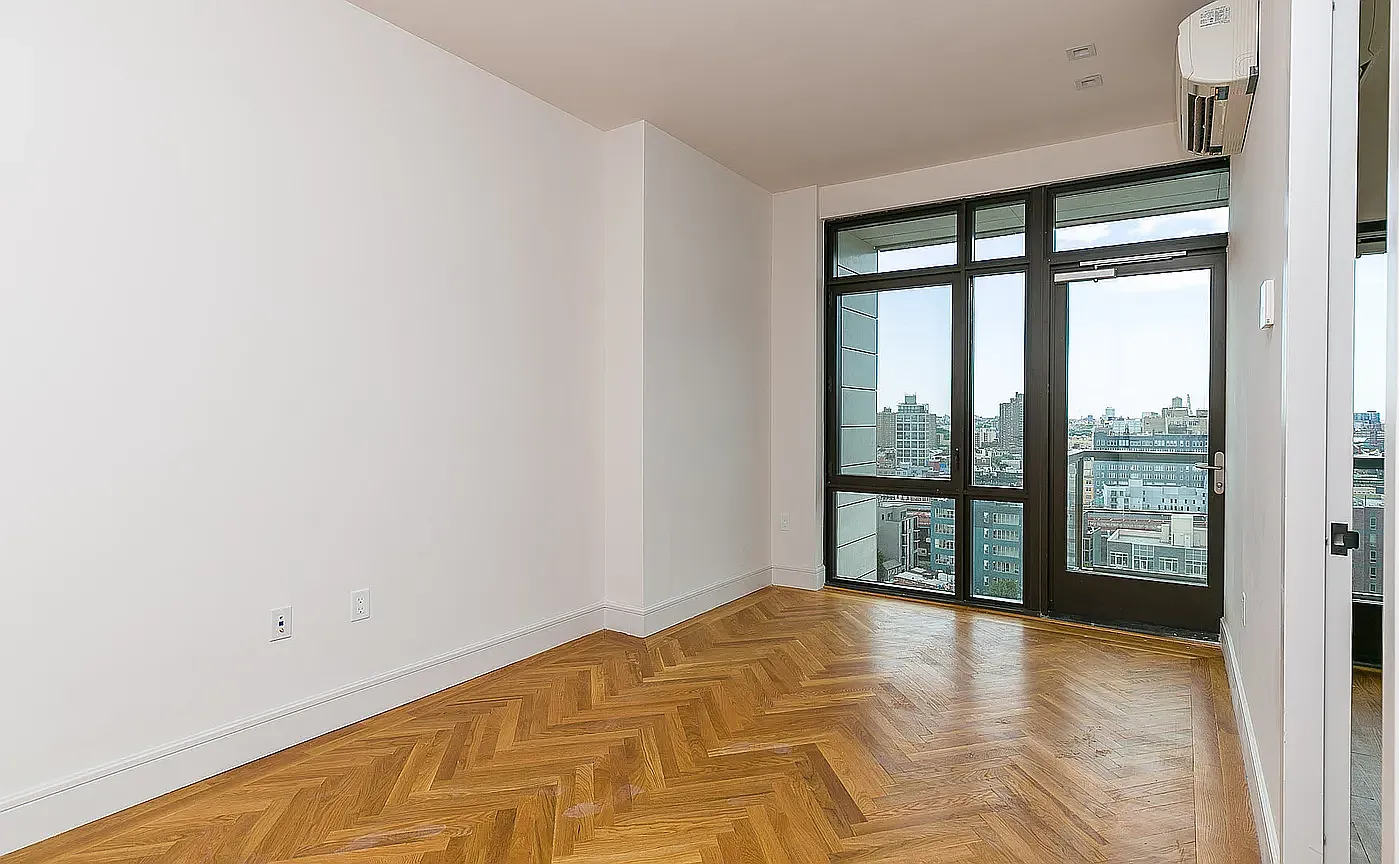 321 Wythe Avenue — Photo 4