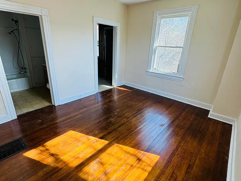 113 Schoolfield Dr — Photo 12