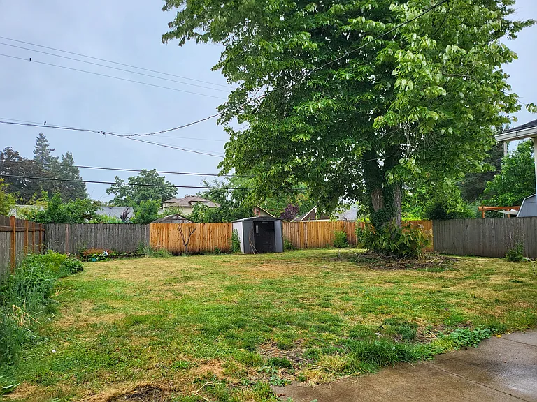 476 Marino Dr N — Photo 16