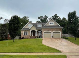 203 Kilkenny Dr, Dothan, AL 36303
