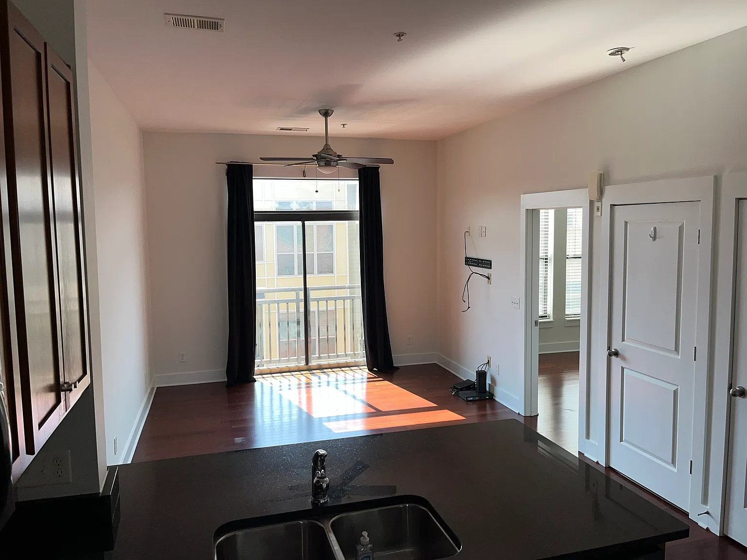 1 bed, 575 sqft, $1,325 — Photo 3