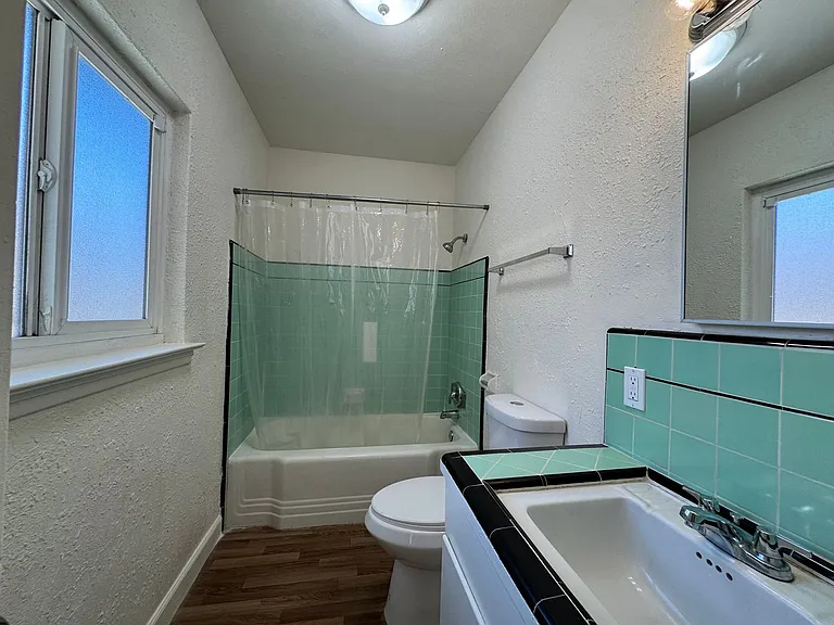 3452 - 3458 E. Clinton Ave Fresno — Photo 16