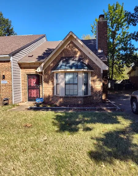 5832 Plum Valley Dr — Photo 1