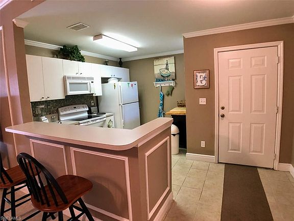 3rd image of 4109 Bellasol Cir APT 1115