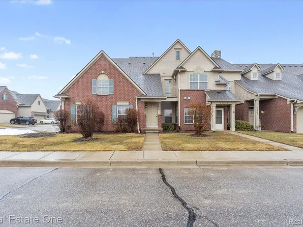 23903 Greenwood Dr #106, Flat Rock, MI 48134