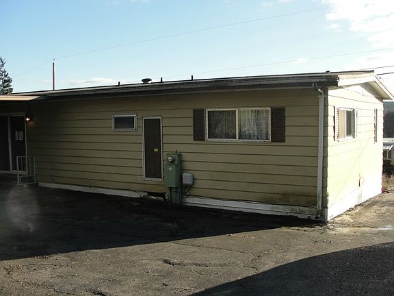 2nd image of 4716 W Davis St