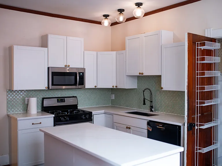 1826 Fairfax Ave #2 — Photo 3