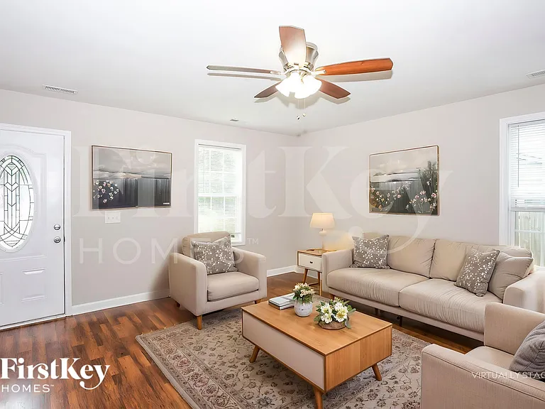 100 Ash Ave NW — Photo 4
