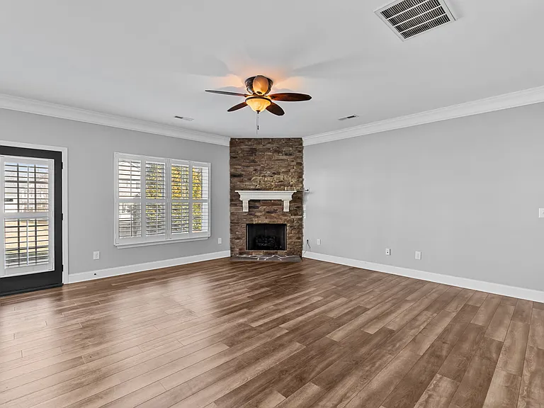 3839 Jade Ct — Photo 10