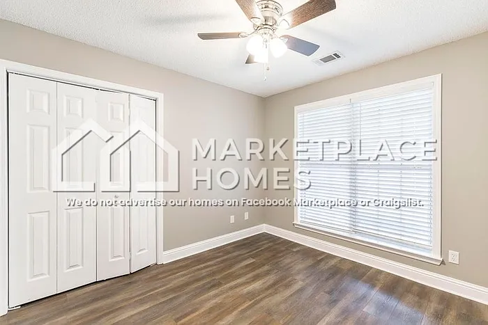 415 Covington Cv — Photo 16