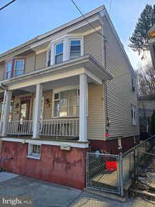 829 W Water St, Pottsville, PA, 17901