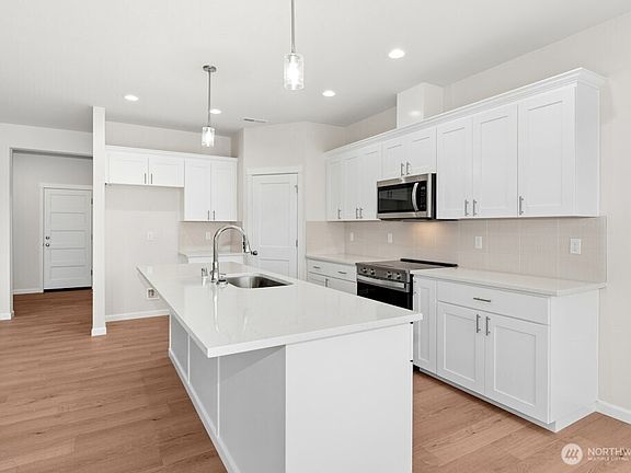 5th image of 14738 88th Way SE #7