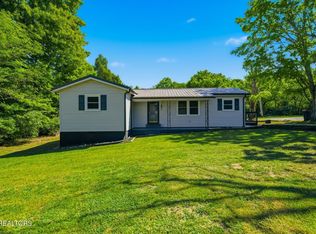 615 Carroll St, Etowah, TN 37331