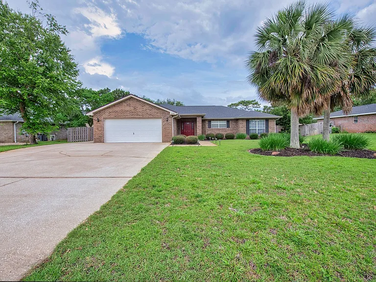 2081 Seagrape Dr — Photo 2