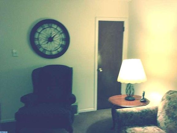 4th image of 2752 Devereaux Ave