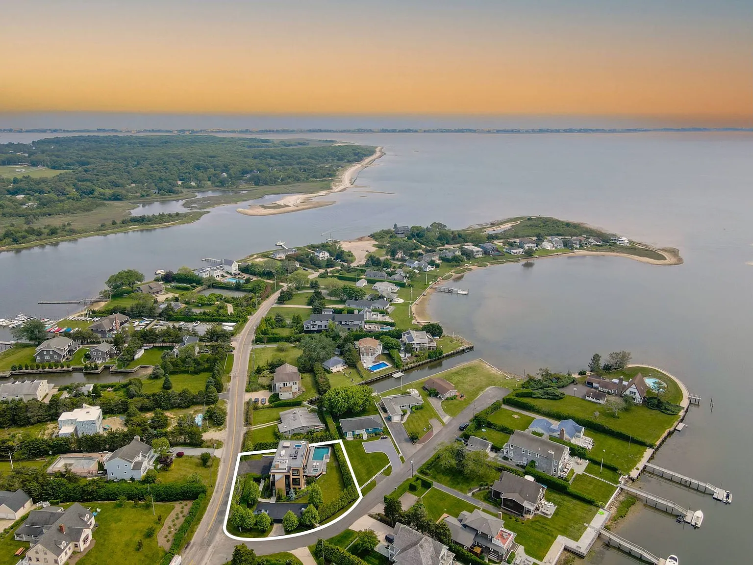 Southampton Resort Style Living- 4 Level Modern with Pool +Beach — Photo 2