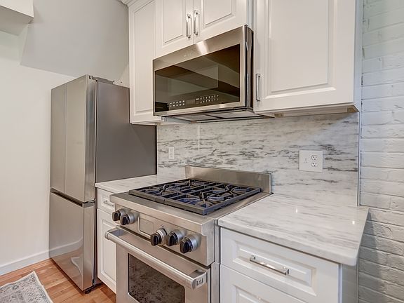 2nd image of 101 Tempsford Ln #4F