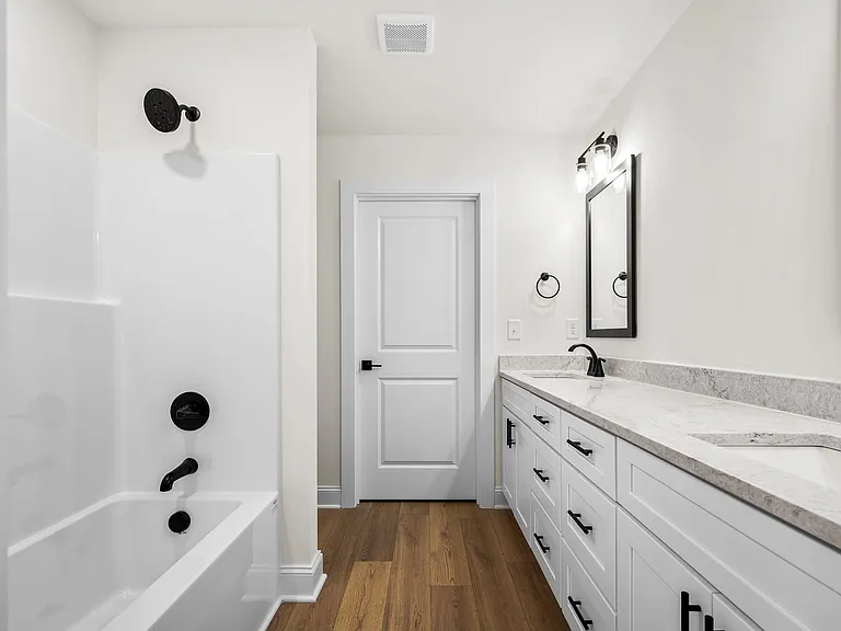 816 W Lincoln St — Photo 16