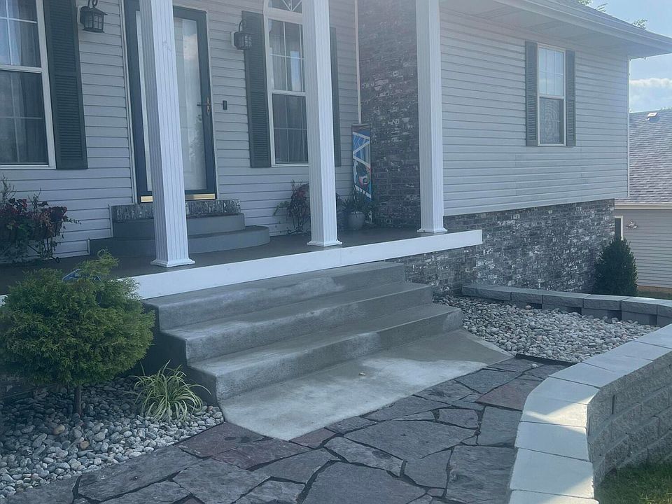 2nd image of 3112 W Trevor Trail