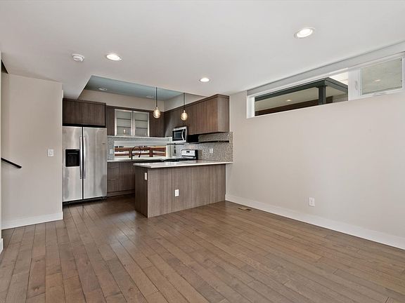4th image of 3165 Lawrence St #3165
