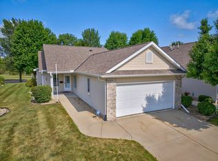 673 Springbrook Cir #65, Deforest, WI 53532