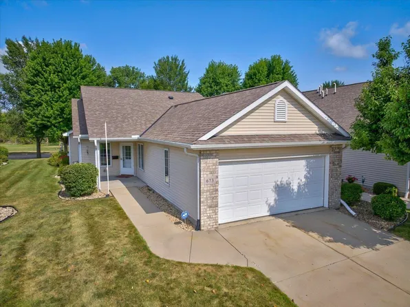 673 Springbrook Cir #65, Deforest, WI 53532