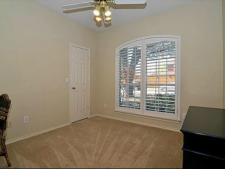 316 Stone Creek Dr — Photo 21