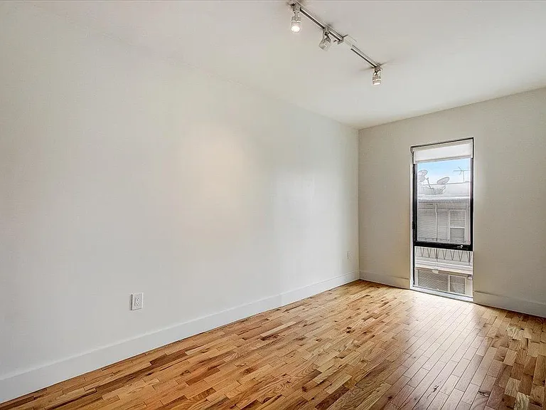 128 N Rampart Blvd #5 — Photo 8