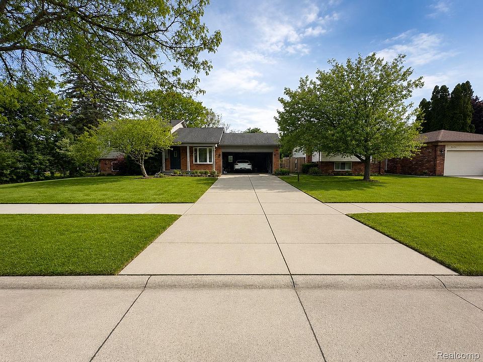 1st image of 3757 Oxley Dr