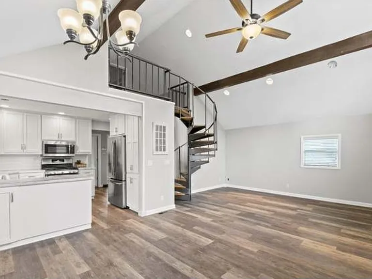 4135 W H St — Photo 2