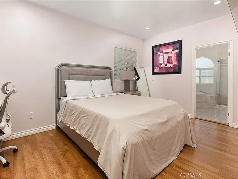 2727 Walnut Grove Ave — Photo 17