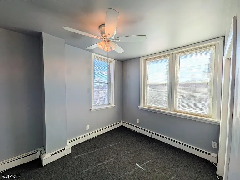 239 Union Blvd — Photo 16