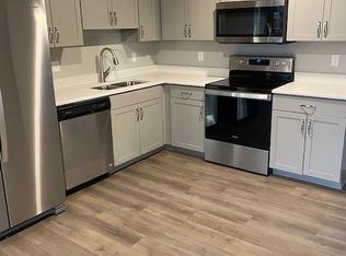 4710 W Fairfield Dr, Pensacola, FL 32506