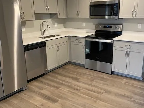 4710 W Fairfield Dr, Pensacola, FL 32506