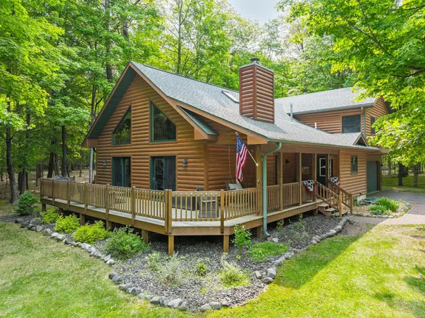 8250 Maplewood Ln #16, Eagle River, WI 54521