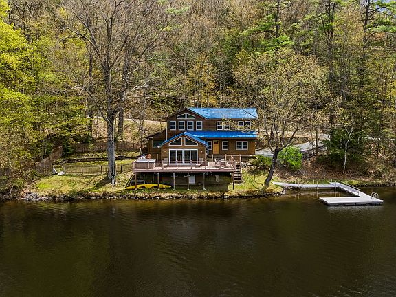 2nd image of 32 River Road