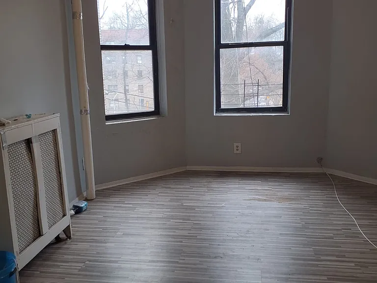 85 Bruce Ave #2S — Photo 4
