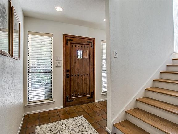 4th image of 3824 Mockingbird Ln