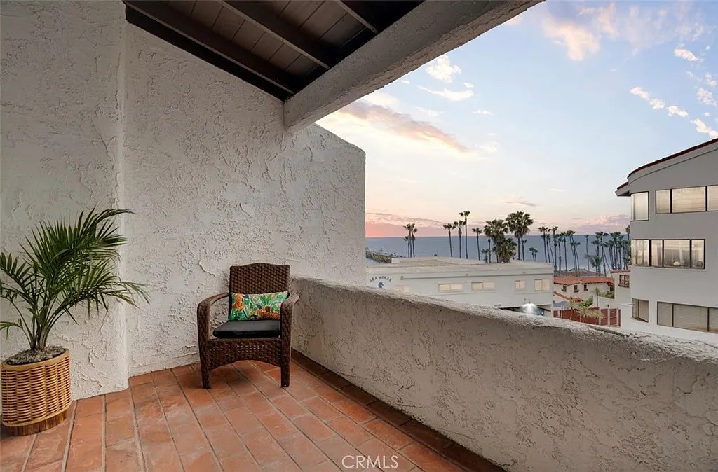 3 bed, 1.5 bath, 1800 sqft, $7,000 — Photo 1