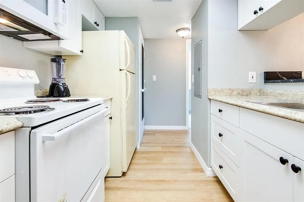 Studio, 1.0 bath, 565 sqft, $1,400 — Photo 4