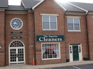 9905 Georgetown Pike, Great Falls, VA 22066