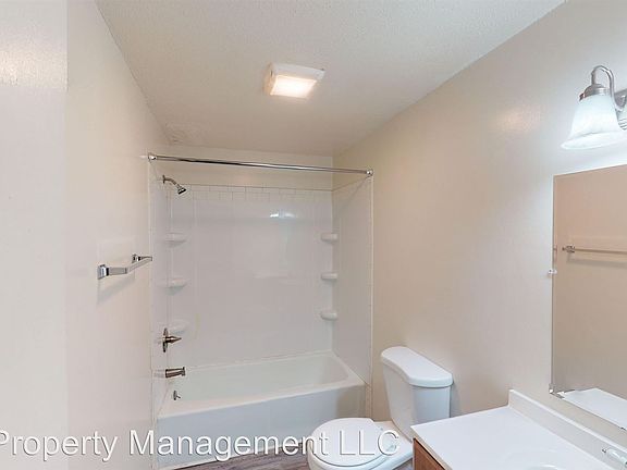 4th image of 5820 Sanford Rd APT 6