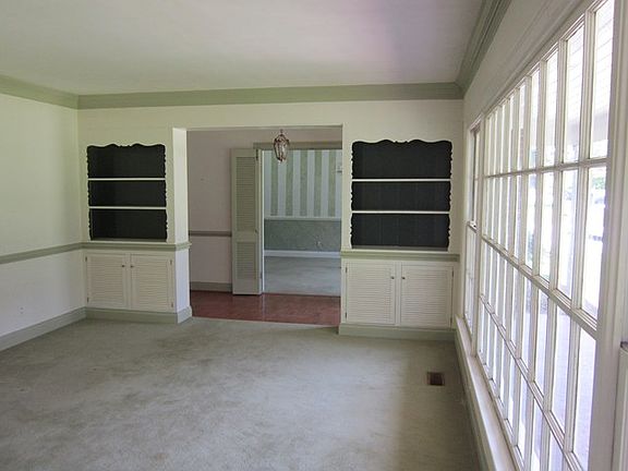 5th image of 31 Hardwood Ln